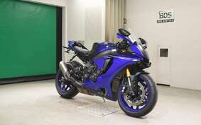 YAMAHA YZF-R1 2018