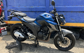 YAMAHA FZ25 RG42