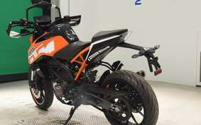 KTM 125 DUKE JPA40