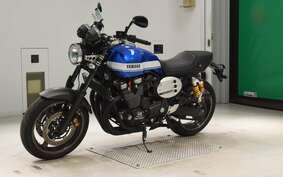 YAMAHA XJR1300 C 2015 RP19