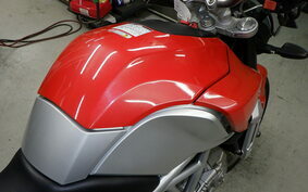 APRILIA MANA 850 2010