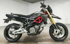 APRILIA DORSODURO 750 2010 SMB0