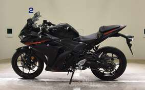 YAMAHA YZF-R25 RG10J