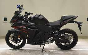 YAMAHA YZF-R25 A RG10J