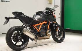 KTM 1290 SUPER DUKE R 2020 V3940