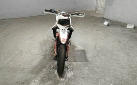 HUSQVARNA SM450R 不明