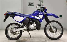 YAMAHA DT125R DE03