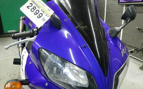 YAMAHA YZF-R1 2002 RN09