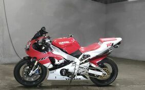 YAMAHA YZF-R1 1999 RN011