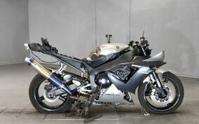 YAMAHA YZF-R1 2004 RN091