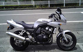 YAMAHA FZS600 FAZER 2000 RJ02