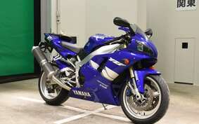 YAMAHA YZF-R1 1999 RN01