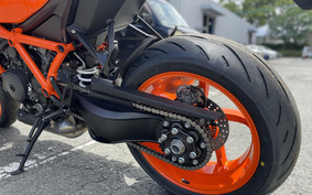 KTM 1290 SUPER DUKE R 2024 V3940