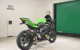 KAWASAKI ZX-25R ZX250E