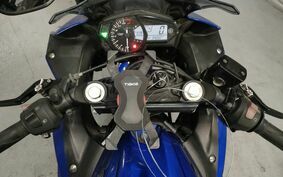 YAMAHA YZF-R25 RG10J