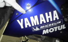 YAMAHA YZF-R1 2005 RN13