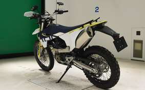 HUSQVARNA 701ED 2024