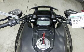 DUCATI DIAVEL Carbon 2013