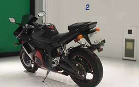 YAMAHA YZF-R6 2003 RJ06