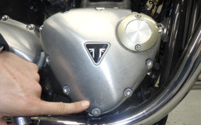 TRIUMPH THRUXTON 1200 2019