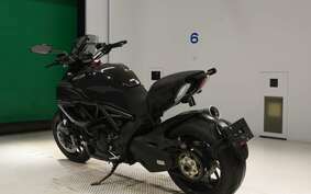 DUCATI DIAVEL 2013