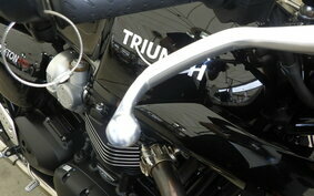 TRIUMPH THRUXTON 1200 RS 2021