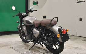 ROYAL ENFIELD CLASSIC 2023