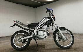 YAMAHA TRICKER DG16J