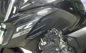 YAMAHA FZ25