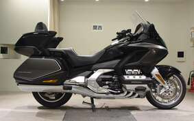 HONDA GL 1800 GOLD WING TOUR DCT SC79