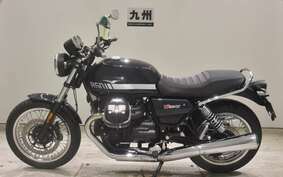 MOTO GUZZI V7 SPECIAL 2023