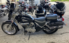 SUZUKI INTRUDER 250 LC VJ51A