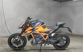 KTM 1290 SUPER DUKE R 2021 V39