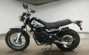 YAMAHA TW225 DG09J