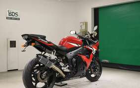 YAMAHA YZF-R6 2006 RJ09