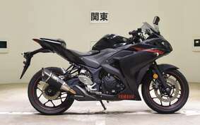 YAMAHA YZF-R25 A RG10J