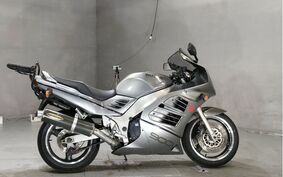 SUZUKI RF900R 2001 GT73A