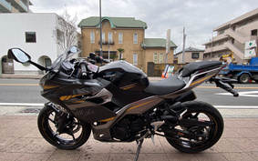 KAWASAKI NINJA 2022 EX400G