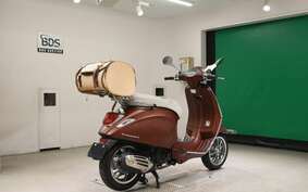 VESPA PRIMAVERA125