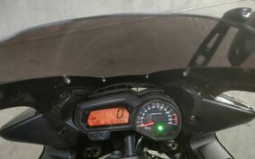 YAMAHA FZ FAZER FEATHER 2010 RN21J