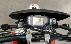 HUSQVARNA SM250R 不明