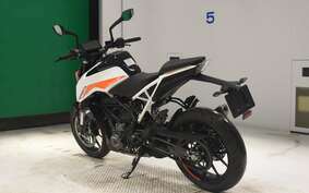 KTM 390 DUKE 2023