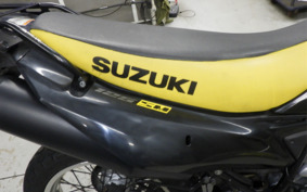 SUZUKI DR125SM