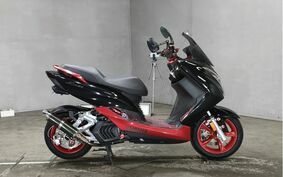 YAMAHA S-MAX SG27