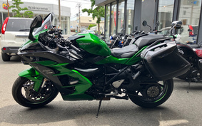 KAWASAKI NINJA H2 SX SE 2018 ZXT02A