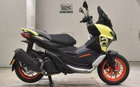 APRILIA SR GT125