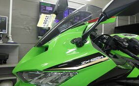 KAWASAKI ZX-25R ZX250E