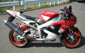 YAMAHA YZF-R1 1998 RN01