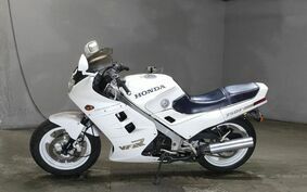 HONDA VFR750F 1988 RC24