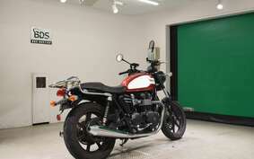 TRIUMPH BONNEVILLE 2015